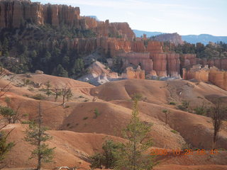111 6ns. Bryce Canyon - Tower Bridge trail from sunrise