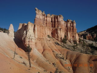124 6ns. Bryce Canyon - Tower Bridge trail from sunrise