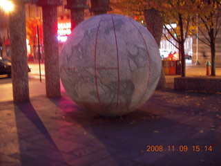 Philadelphia - Marriott sculpture