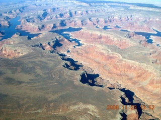 104 6pp. aerial - Lake Powell area