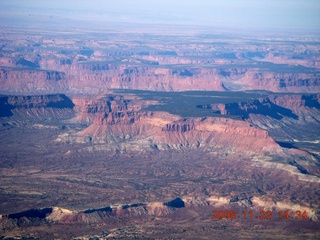 137 6pp. aerial - Canyonlands area