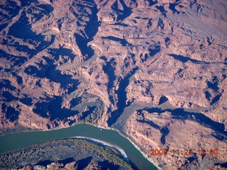 229 6pp. aerial - Canyonlands - Colorado River (looking for picnic tables)
