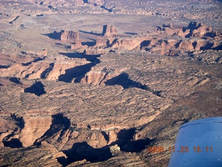 257 6pp. aerial - Canyonlands area
