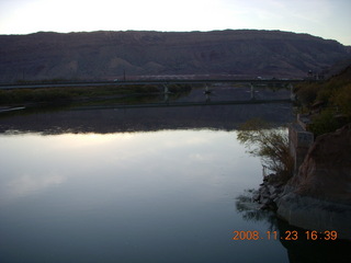 286 6pp. view from new Colorado River bridge in Moab