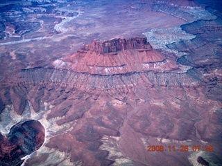 55 6ps. aerial - Canyonlands, cloudy dawn