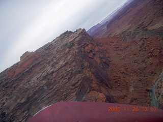 516 6ps. flying with LaVar - aerial - Utah backcountryside - Hidden Splendor canyon approach