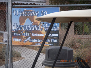 601 6ps. Canyonlands Airport (CNY) sign