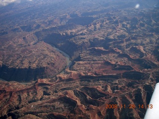 154 6pu. aerial Canyonlands area