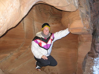 debbie's Zion-trip pictures - Debbie in the rock
