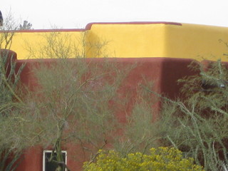 beths' pictures - Dita's partly-yellow house