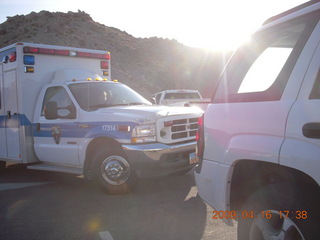 256 6ug. Arches National Park - Delicate Arch hike - ambulance for guy who hit his head