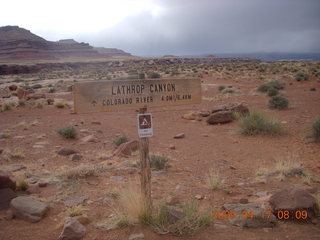 Canyonlands - Lathrop trail hike - White Rim Road - sign