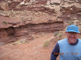 161 6uh. Canyonlands - Lathrop trail hike - Adam running