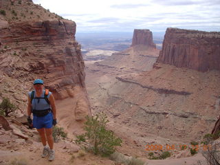 205 6uh. Canyonlands - Lathrop trail hike - Adam