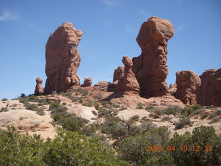 47 6uk. Arches National Park - Garden of Eden