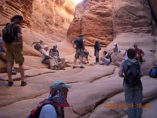 138 6uk. Arches National Park - Fiery Furnace hike - hikers