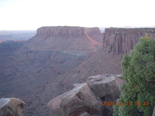 Canyonlands National Park - sunset at Grandview Point