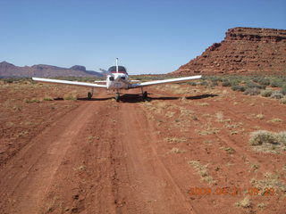 58 6um. Brown's Rim - N4372J on runway road