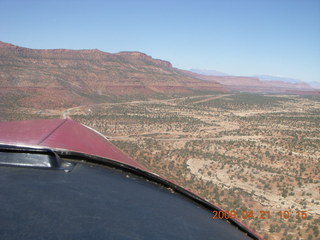 73 6um. Fry Canyon (UT74) - flying around with Charles Lawrence