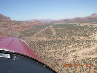 74 6um. Fry Canyon (UT74) - flying around with Charles Lawrence