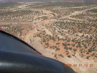 78 6um. Fry Canyon (UT74) - flying around with Charles Lawrence - road