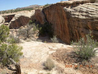 98 6um. Fry Canyon (UT74) - slot canyon