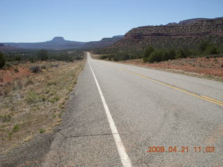 123 6um. Fry Canyon (UT74) - paved road