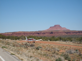 42 6un. Charles Lawrence photo - N4372J at Fry Canyon