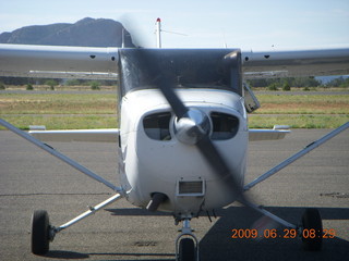 15 6wv. C172 with Ken Calman and Markus inside at Sedona Airport (SEZ)