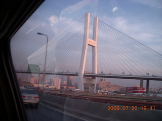 14 6xl. China eclipse - Shanghai bridge