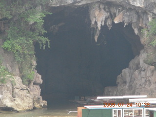 194 6xq. China eclipse - Li River  boat tour - Crown Cave