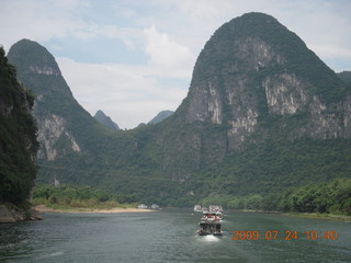 202 6xq. China eclipse - Li River  boat tour