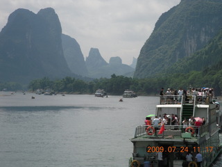 301 6xq. China eclipse - Li River  boat tour