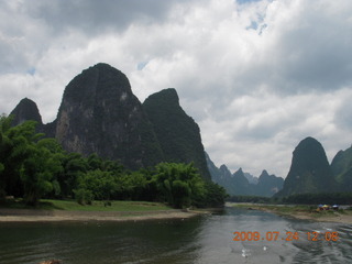 410 6xq. China eclipse - Li River  boat tour