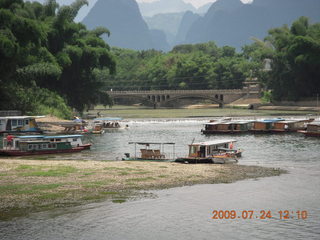 415 6xq. China eclipse - Li River  boat tour