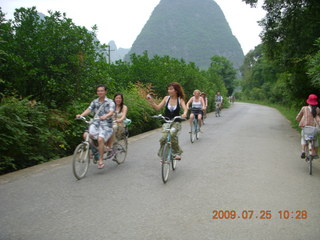 202 6xr. China eclipse - Yangshuo bicycle ride