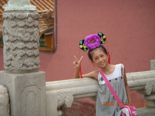 145 6xt. China eclipse - Beijing - Forbidden City - cute little girl