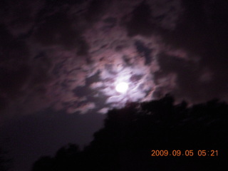 China eclipse - Guilin evening boat tour - sun and moon pagodas