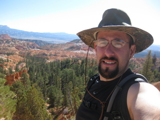 Bryce Canyon amphitheater hike - Neil