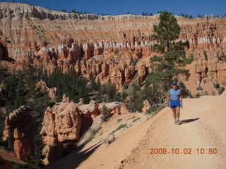 129 702. Bryce Canyon amphitheater hike - Adam
