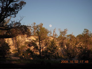 Bryce Canyon - moonrise