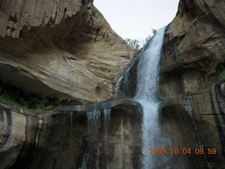 111 704. Escalante - Calf Creek trail - waterfall