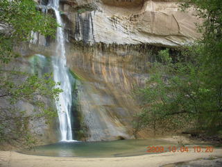Escalante - Calf Creek trail - waterfall - Neil crossing creek