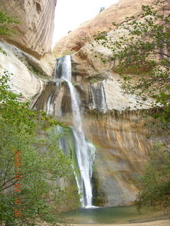 141 704. Escalante - Calf Creek trail - waterfall