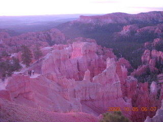 13 705. Bryce Canyon - rim from Fairyland to Sunrise - dawn