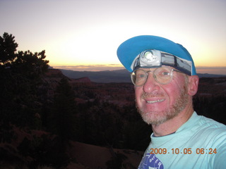 Bryce Canyon - rim from Fairyland to Sunrise - Adam with headlight