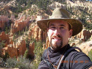 75 705. Bryce Canyon - Fairyland trail - Neil