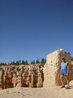79 705. Bryce Canyon - Fairyland trail - Adam