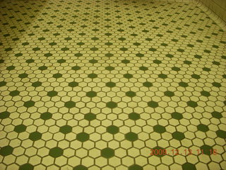 Philadelphia - Franklin Institute - hexagon pattern bathroom floor