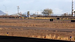 N4372J at Glendale (GEU)